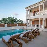 Villa Estella Luxury In -200m From The *