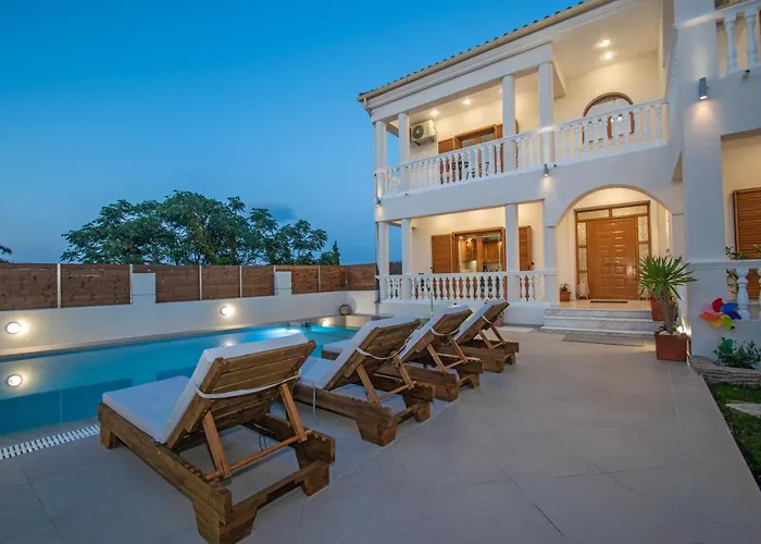 Estella Luxury In -200m From The *