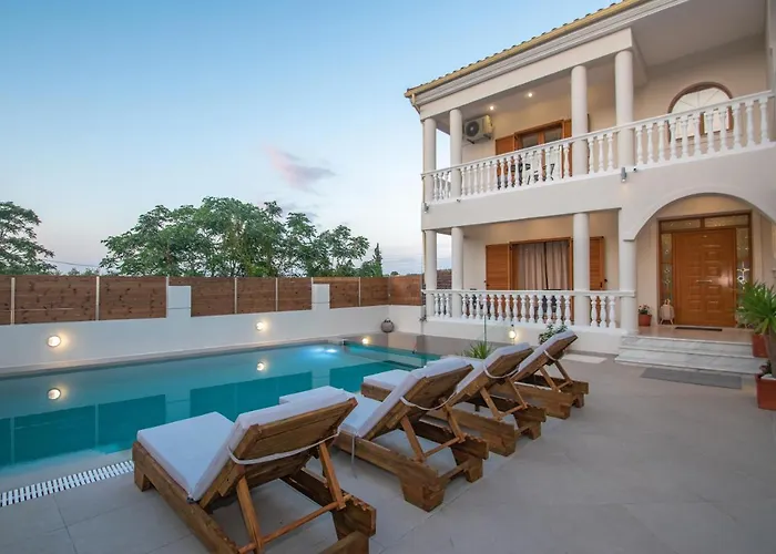 Villa Estella Luxury In -200m From The *