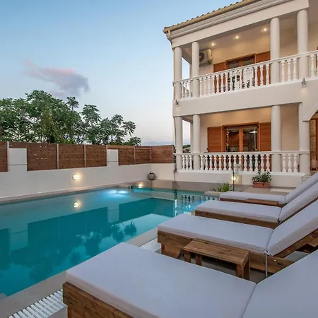 Estella Luxury In -200m From The Villa Amoudi