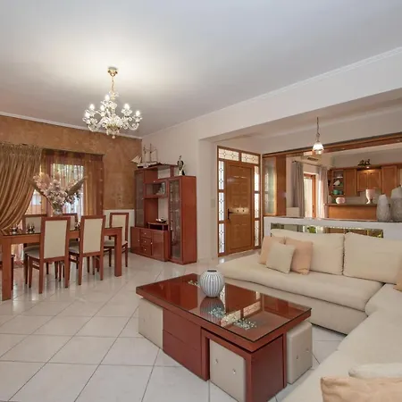 Estella Luxury In -200m From The Ammoudi