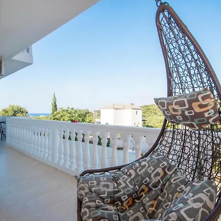 Villa Estella Luxury In -200m From The *