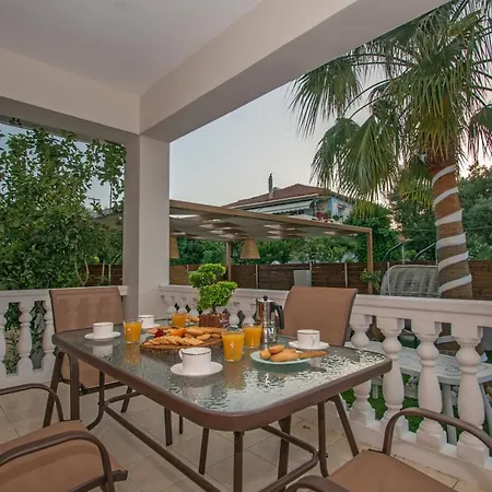 Estella Luxury In -200m From The Ammoudi