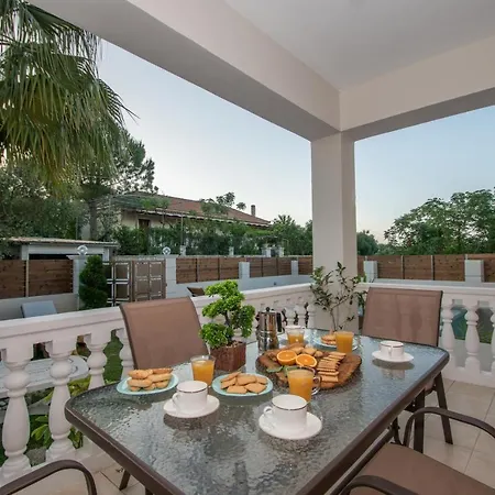 Estella Luxury In -200m From The *