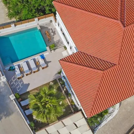 Estella Luxury In -200m From The Ammoudi