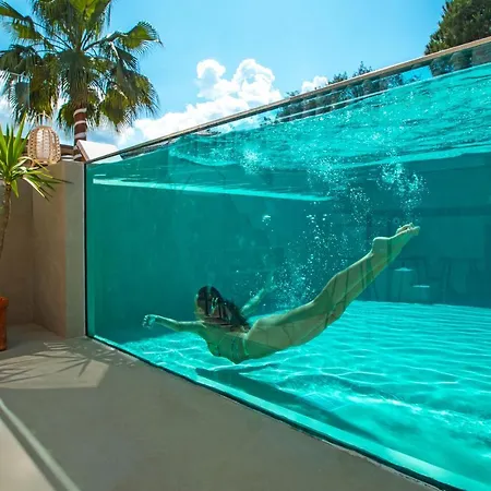 Estella Luxury In -200m From The