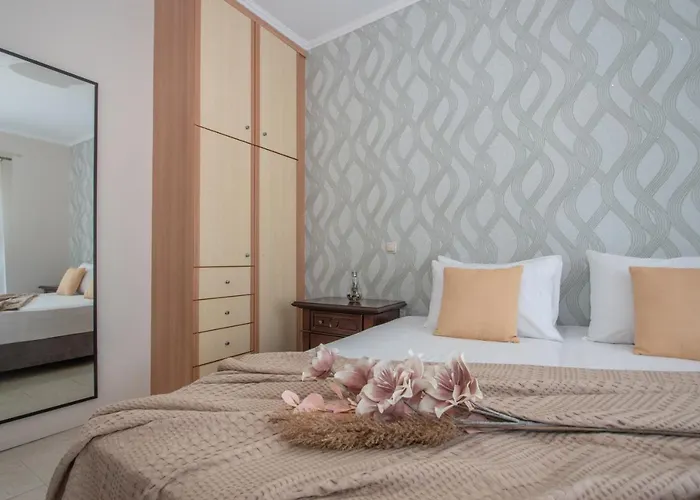 Estella Luxury In -200m From The Amoudi