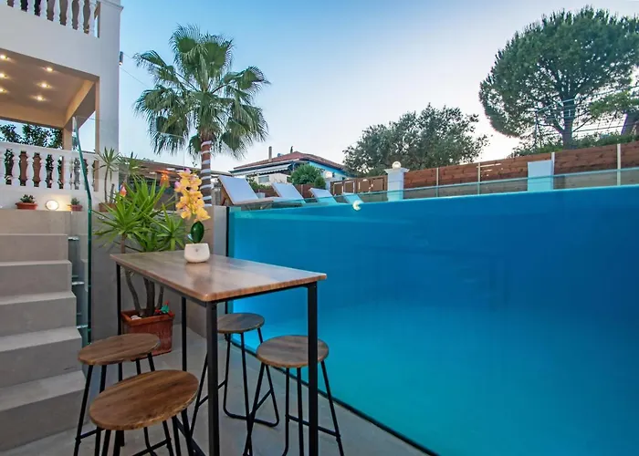 Estella Luxury In -200m From The